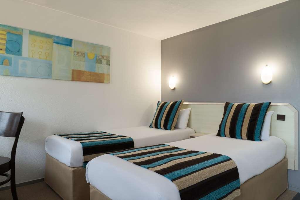 Sure Hotel By Best Western Biarritz Aeroport أنغليه الغرفة الصورة
